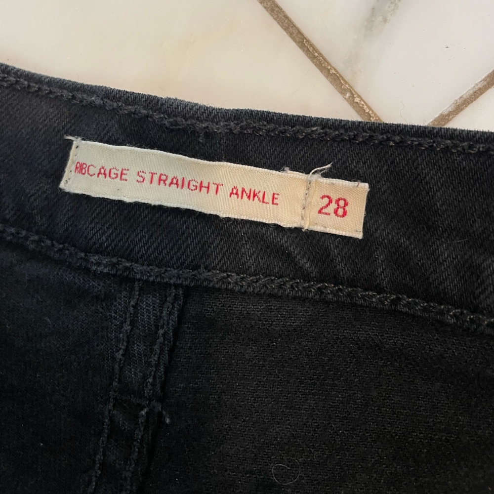 Levi's Women's Straight Leg Jeans - Black - Picture 6 of 8